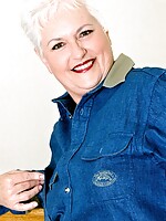 milf beaver cougar hot mom wife